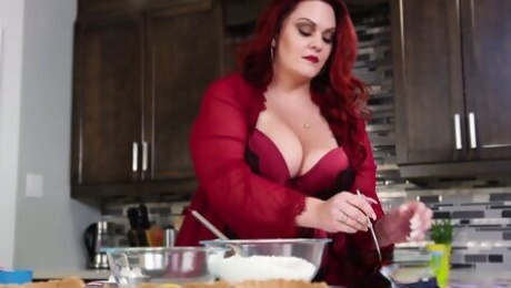 Super horny red haired SSBBW Alexa Grey loves riding sloppy cock