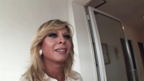 The shemale Allana gives the big cock and then takes it