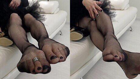 FOOT FETISH PARADISE by Sissy MISTRESS VERONICA TABOO! Worship my feet, slutty slave!