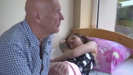 Grand Dadz featuring ladylove's amateur action