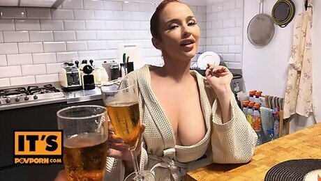 Well-proportioned Geisha and Geisha's hardcore movie